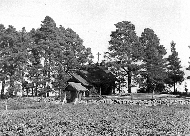 Часовенская. Часовня Варвары великомученицы. архивная фотография, Общий вид с юго-запада. Автор фото: Ларс Карл Иохан Петтерссон, 1943 г. Адрес хранения: Финляндия, г. Хельсинки, фотоархив Университета