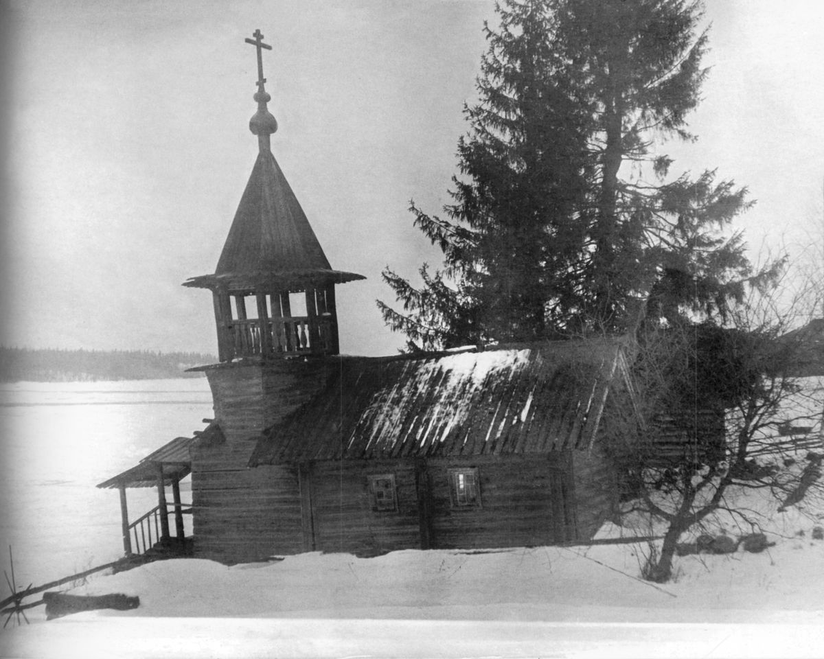 Часовня Космы и Дамиана, Узкие (Медвежьегорский район, Республика Карелия). архивная фотография, Фото 1942 года из фондов Kansallisarkisto. Автор Lars Pettersson
