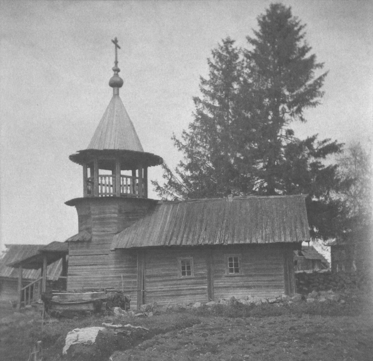 Часовня Космы и Дамиана, Узкие (Медвежьегорский район, Республика Карелия). архивная фотография, Фото 1943 года из фондов Kansallisarkisto. Автор Lars Pettersson