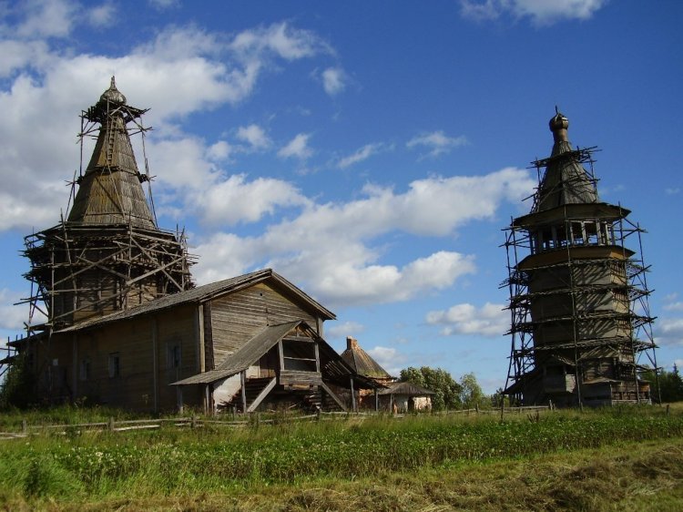Храмовый комплекс Селецкого погоста, Коверниковская (Сельцо) (Виноградовский район, Архангельская область). общий вид в ландшафте