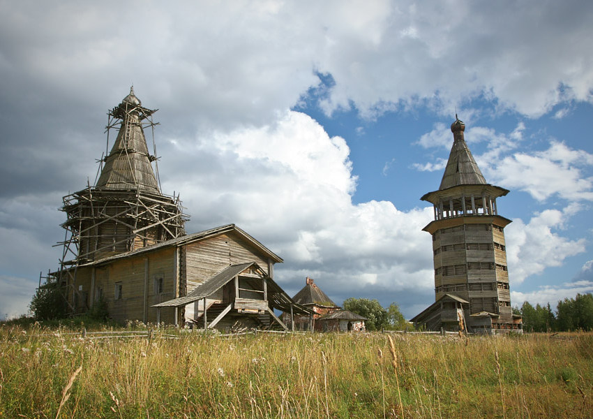 Храмовый комплекс Селецкого погоста, Коверниковская (Сельцо) (Виноградовский район, Архангельская область). общий вид в ландшафте