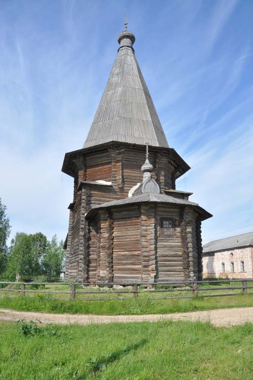 Верхняя Уфтюга. Церковь Димитрия Солунского. фасады