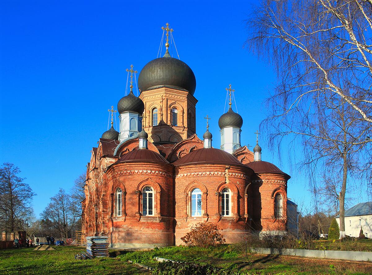 Введенское. Покровская Введенская Островная женская пустынь. Собор Введения во храм Пресвятой Богородицы. фасады, Вид с востока