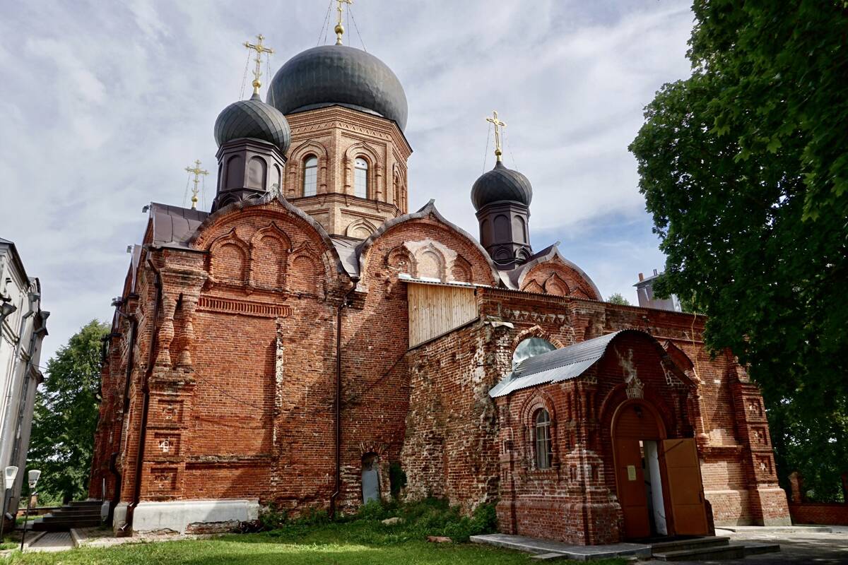 Покровская Введенская Островная женская пустынь. Собор Введения во храм Пресвятой Богородицы, Введенское (Петушинский район, Владимирская область). архитектурные детали