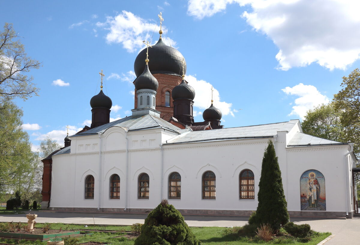Покровская Введенская Островная женская пустынь. Церковь Николая Чудотворца, Введенское (Петушинский район, Владимирская область). общий вид в ландшафте, Вид с севера