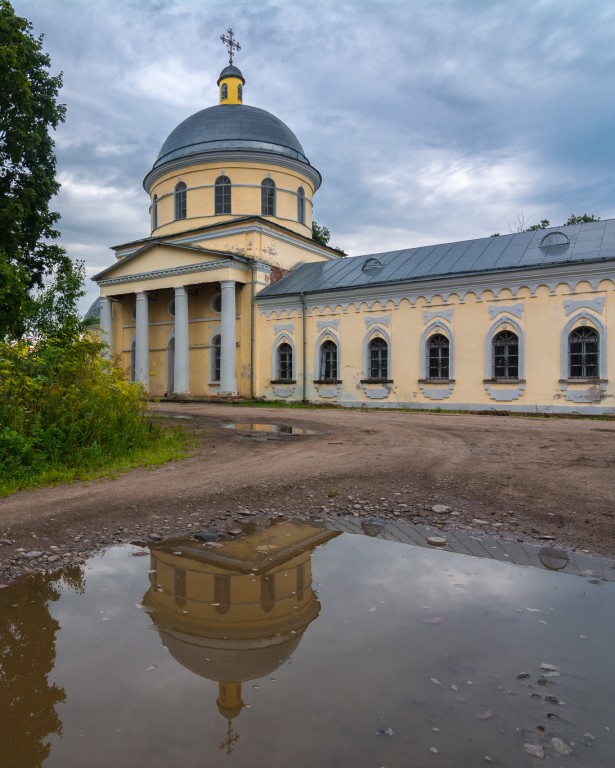 Чёрное. Церковь Вознесения Господня. фасады