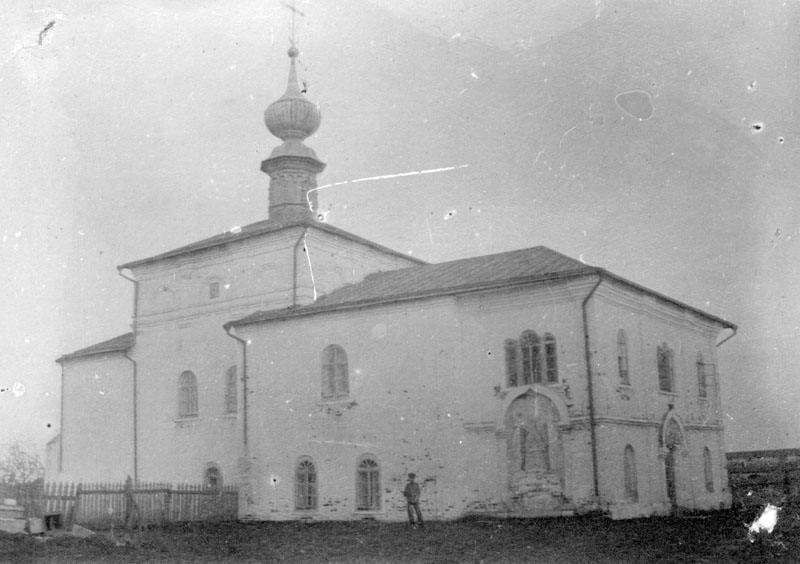 Церковь Сретения иконы Владимирской Богоматери. Общий вид с северо-запада. Начало XX в. goskatalog.ru, архивная фотография. Васильевский мужской монастырь. Церковь Сретения Господня, Суздаль (Суздальский район, Владимирская область)