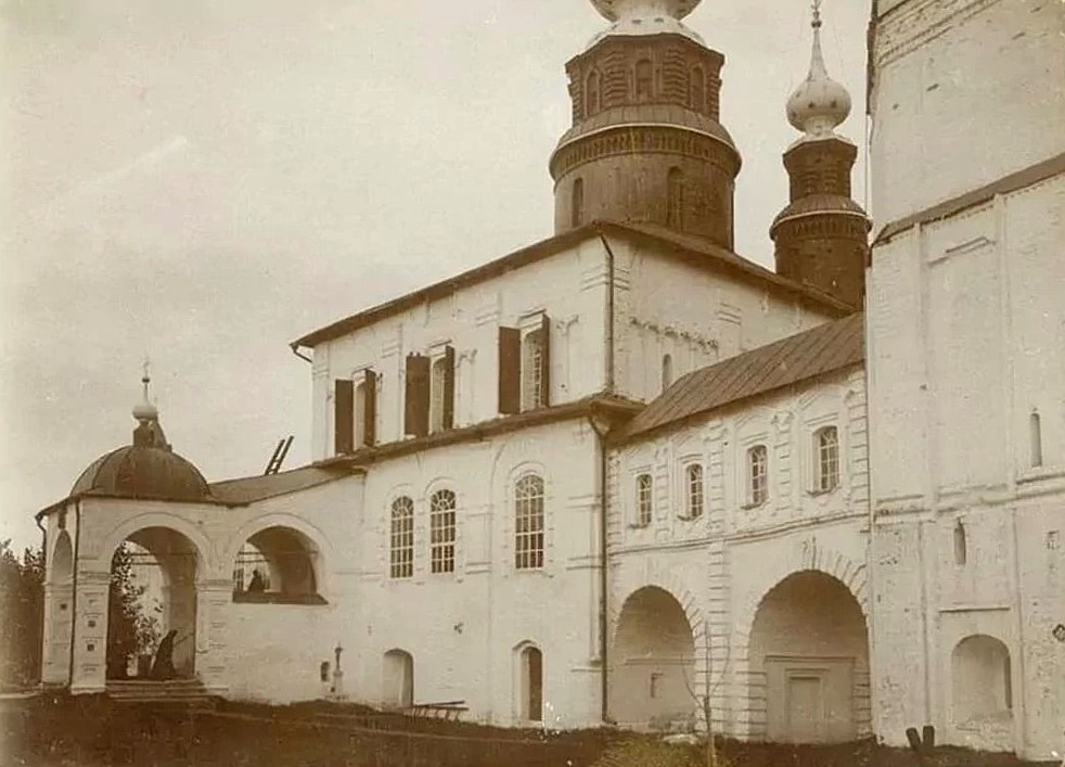 Фотография 1890 г. Фотограф Иван Фёдорович Барщевский?, архивная фотография. Покровский женский монастырь. Собор Покрова Пресвятой Богородицы, Суздаль (Суздальский район, Владимирская область)