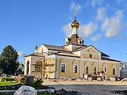 Суздаль. Ризоположенский монастырь. Церковь Сретения Господня в трапезном корпусе