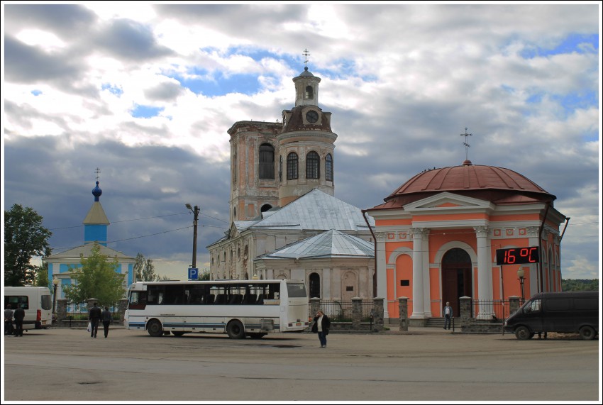 Храмовый комплекс. Собор Благовещения Пресвятой Богородицы и церковь Николая Чудотворца, Шлиссельбург (Кировский район, Ленинградская область). общий вид в ландшафте