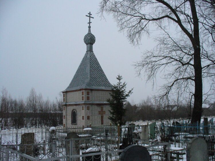 Родники. Часовня Всех Святых, в земле Российской просиявших. общий вид в ландшафте