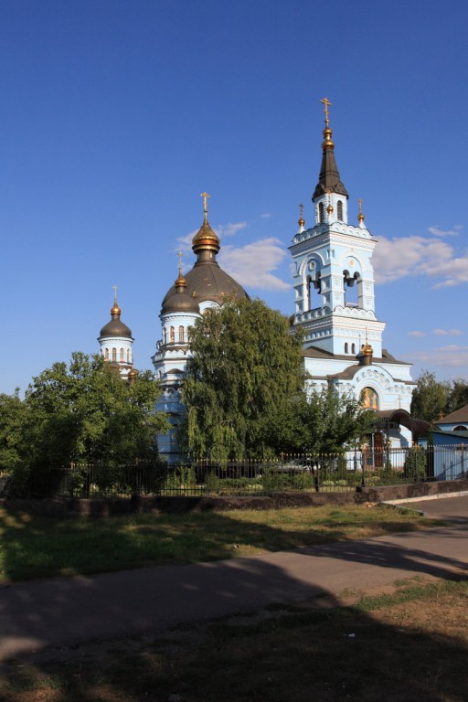 Новоэкономическое. Церковь Рождества Пресвятой Богородицы. общий вид в ландшафте, Общий вид в ландшафте