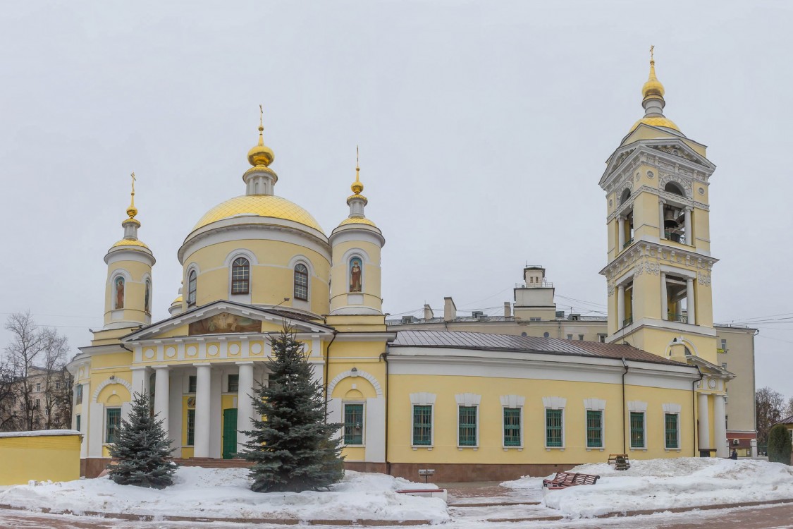 Подольск. Собор Троицы Живоначальной. фасады, Панорамное фото северного фасада