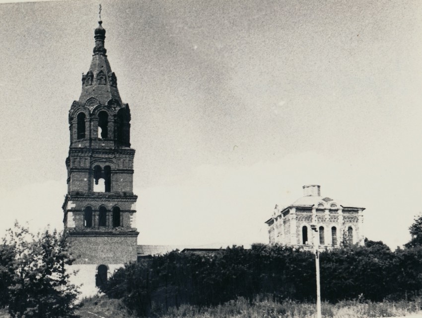 Церковь Троицы Живоначальной в Ознобишине, Ознобишино (Троицкий административный округ (ТАО), г. Москва). фасады