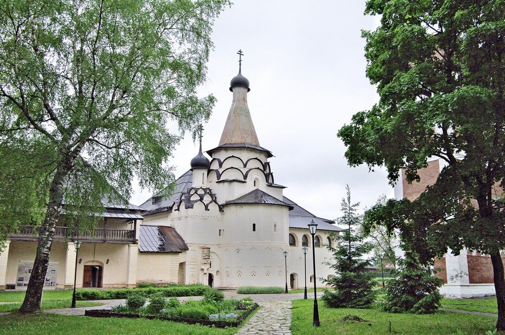 Спасо-Евфимиевский монастырь. Трапезная церковь Успения Пресвятой Богородицы, Суздаль (Суздальский район, Владимирская область). фасады