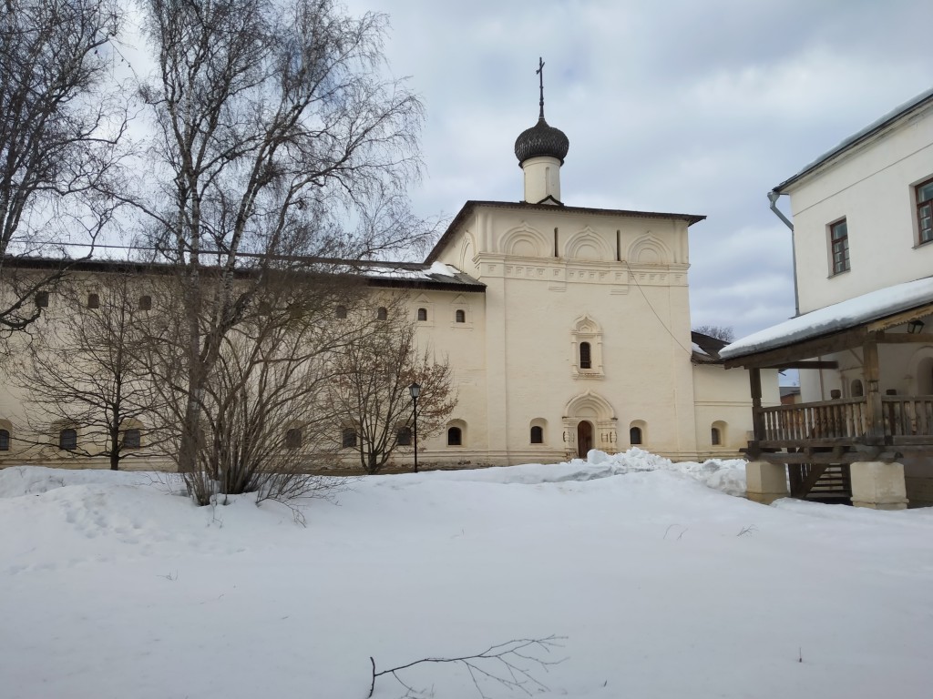 Суздаль. Спасо-Евфимиевский монастырь. Больничная церковь Николая Чудотворца. фасады