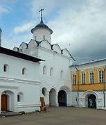 Вологда. Спасо-Прилуцкий мужской монастырь. Надвратная церковь Вознесения Господня Вологда. Спасо-Прилуцкий мужской монастырь. Надвратная церковь Вознесения Господня