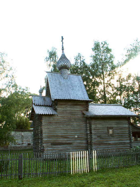 Кирилло-Белозерский монастырь. Церковь Положения Ризы Господней из села Бородавы, Кириллов (Кирилловский район, Вологодская область). фасады