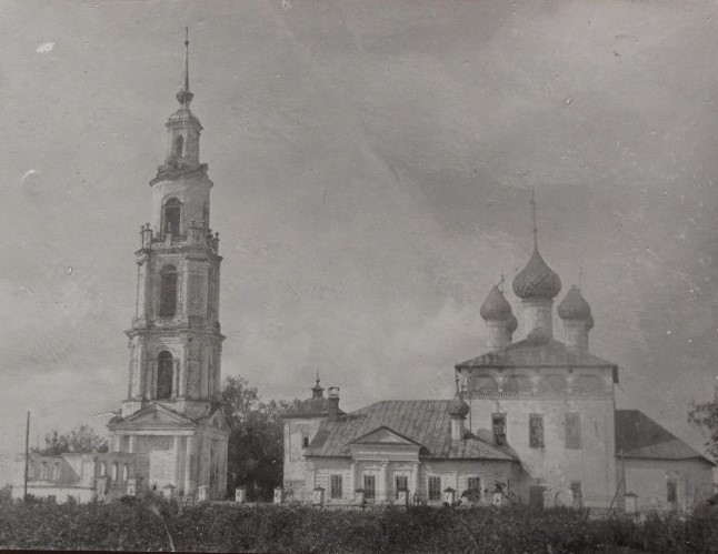 Успенская Тетеринская пустынь. Церковь Успения Пресвятой Богородицы, Тетеринское (Нерехтский район, Костромская область). архивная фотография, Общий вид с юга. 1930 г. Из фондов ГИМ, ГК: 42441118