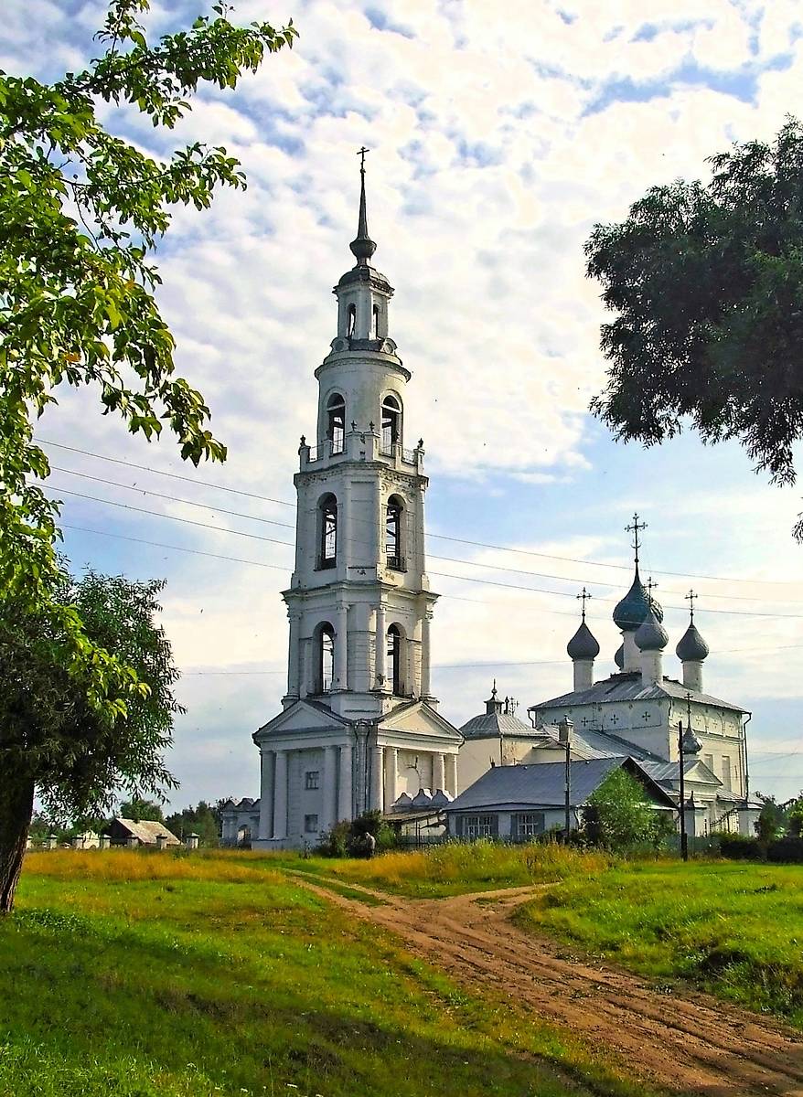 общий вид в ландшафте. Успенская Тетеринская пустынь. Церковь Успения Пресвятой Богородицы, Тетеринское (Нерехтский район, Костромская область)