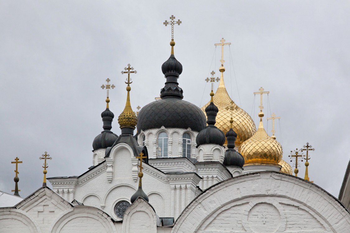 Кострома. Богоявленско-Анастасьинский женский монастырь. Кафедральный собор Богоявления Господня и Анастасии Римляныни. архитектурные детали