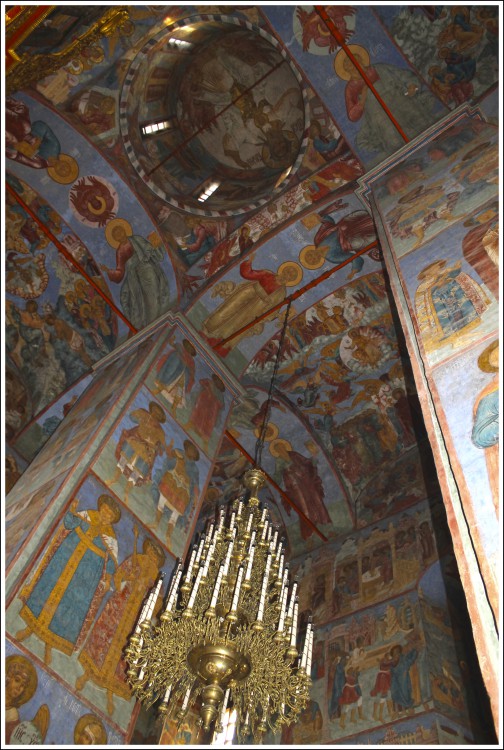 Троицкий Ипатьевский монастырь. Собор Троицы Живоначальной, Кострома (Кострома, город, Костромская область). интерьер и убранство, Роспись центрального купола и подпружных арок собора. Гурий Никитин с артелью, 1685 год.