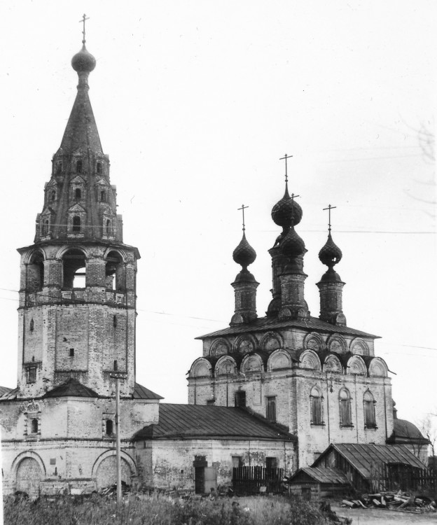 Солигалич. Воскресенский монастырь. Собор Воскресения Христова. фасады, Фото В.В. Лелецкого