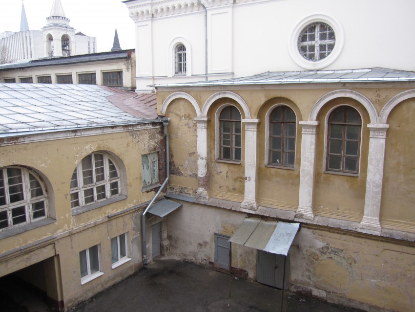 Иоанно-Предтеченский женский монастырь. Собор Усекновения главы Иоанна Предтечи, Басманный (Центральный административный округ (ЦАО), г. Москва). архитектурные детали