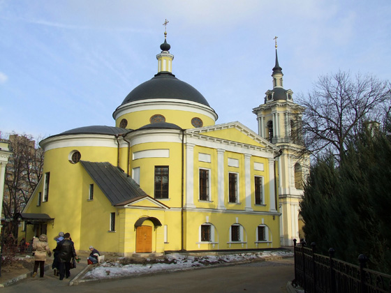Покровский женский монастырь. Церковь Покрова Пресвятой Богородицы, Таганский (Центральный административный округ (ЦАО), г. Москва). общий вид в ландшафте
