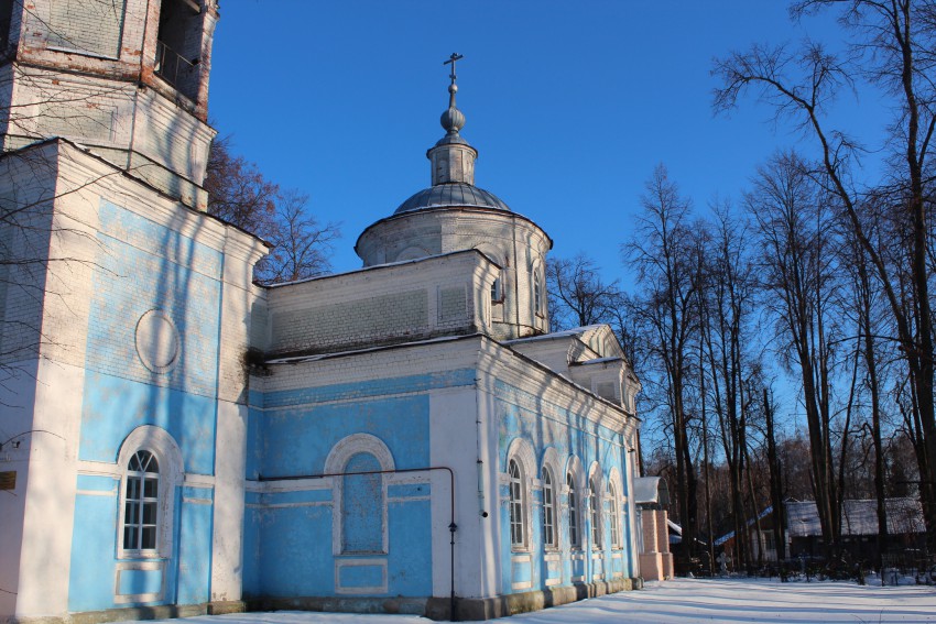 Церковь Преображения Господня, Спас-Суходрев (Малоярославецкий район, Калужская область). архитектурные детали, Основной объем храма, вид с юго-запада