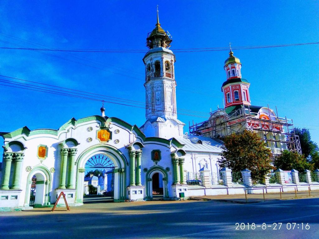 Вятка (Киров). Троицкий Александро-Невский монастырь. Церковь Троицы Живоначальной в Макарье. архитектурные детали