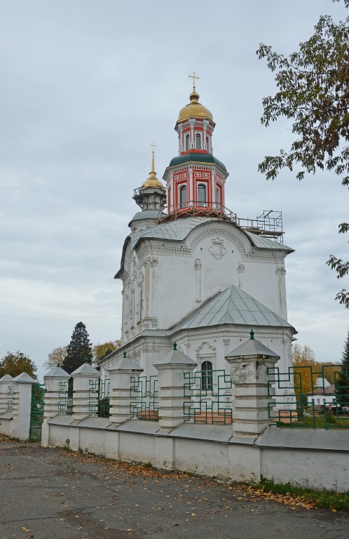 Вятка (Киров). Троицкий Александро-Невский монастырь. Церковь Троицы Живоначальной в Макарье. фасады