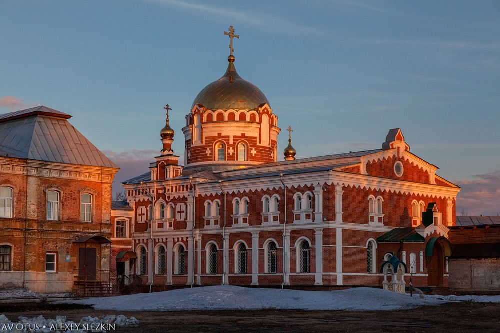 Слободской. Христорождественский монастырь. Собор Рождества Христова. фасады