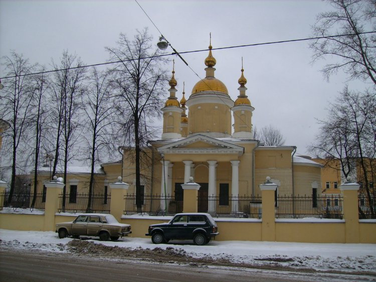 Лефортово. Церковь Введения во храм Пресвятой Богородицы у Салтыкова моста. фасады