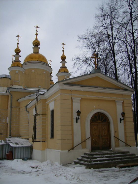 Лефортово. Церковь Введения во храм Пресвятой Богородицы у Салтыкова моста. архитектурные детали