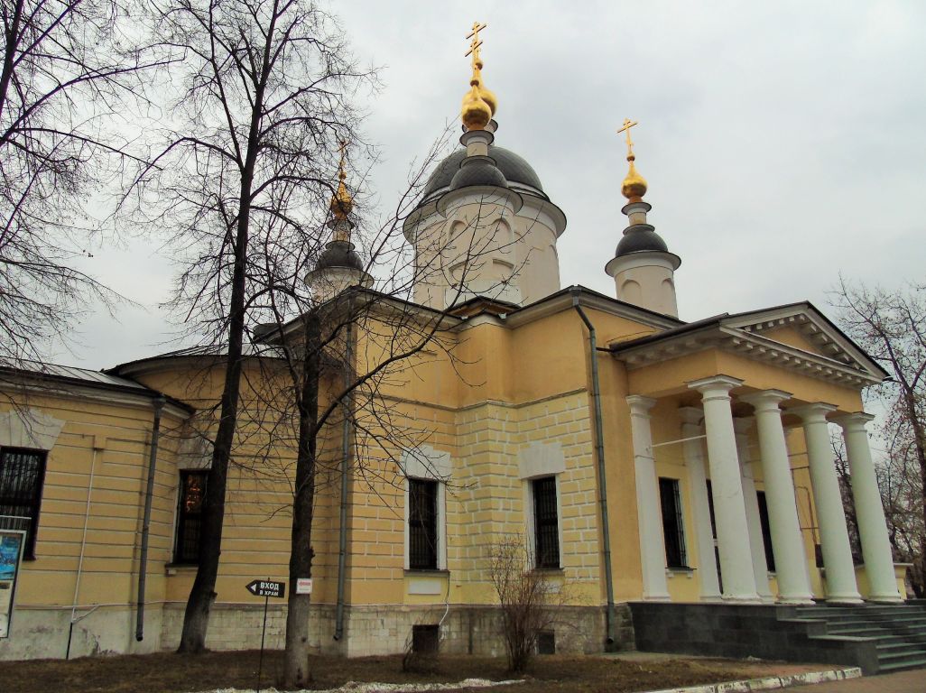 Церковь Введения во храм Пресвятой Богородицы у Салтыкова моста, Лефортово (Юго-Восточный административный округ (ЮВАО), г. Москва). фасады
