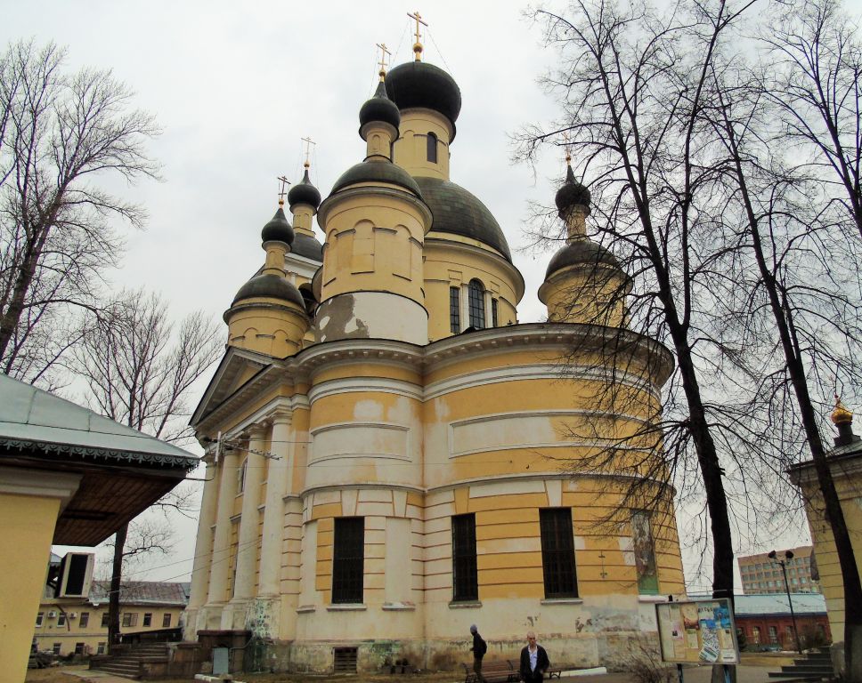 Церковь Троицы Живоначальной у Салтыкова моста, Лефортово (Юго-Восточный административный округ (ЮВАО), г. Москва). фасады
