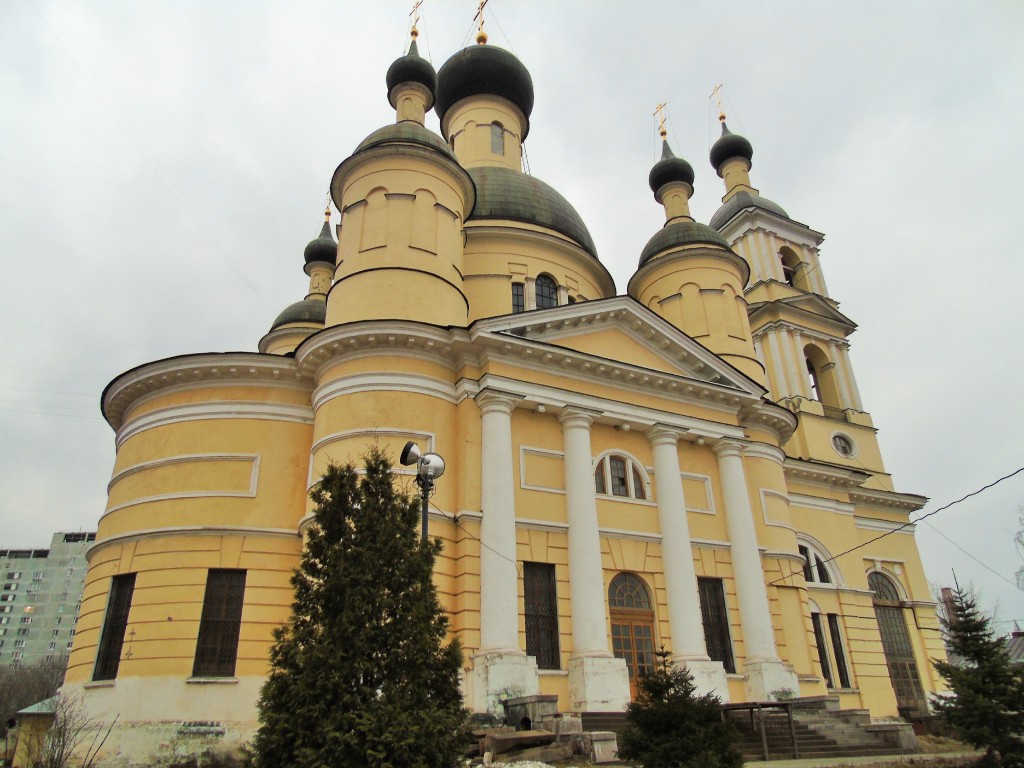 Церковь Троицы Живоначальной у Салтыкова моста, Лефортово (Юго-Восточный административный округ (ЮВАО), г. Москва). фасады