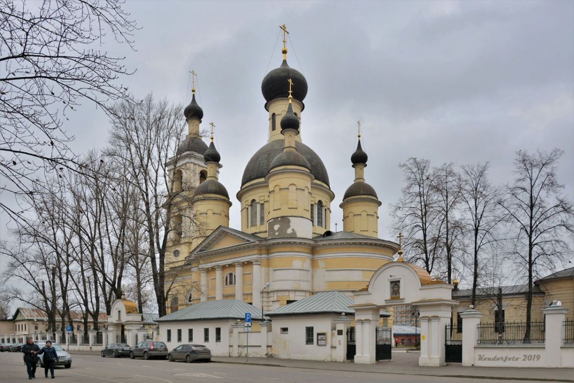 Церковь Троицы Живоначальной у Салтыкова моста, Лефортово (Юго-Восточный административный округ (ЮВАО), г. Москва). фасады