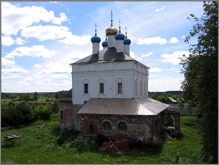 Лукьянцево. Лукианова мужская пустынь. Собор Рождества Пресвятой Богородицы. фасады, Вид со звонницы