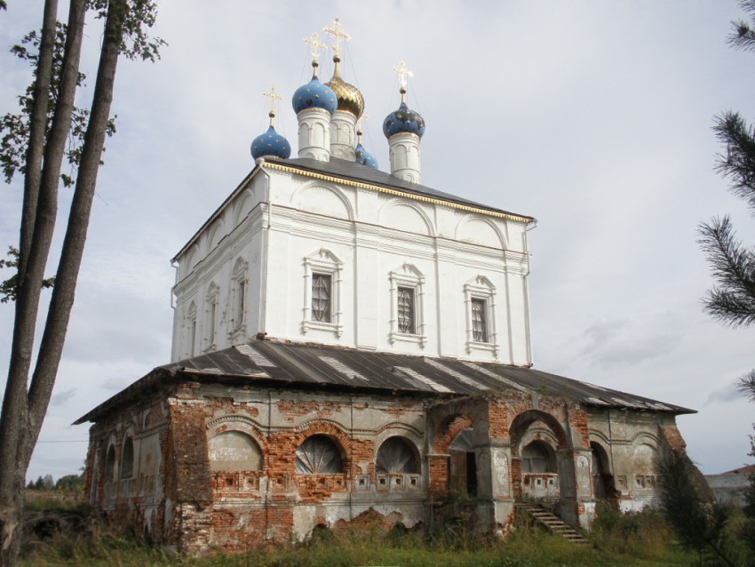 Лукьянцево. Лукианова мужская пустынь. Собор Рождества Пресвятой Богородицы. фасады, Вид с северо-запада