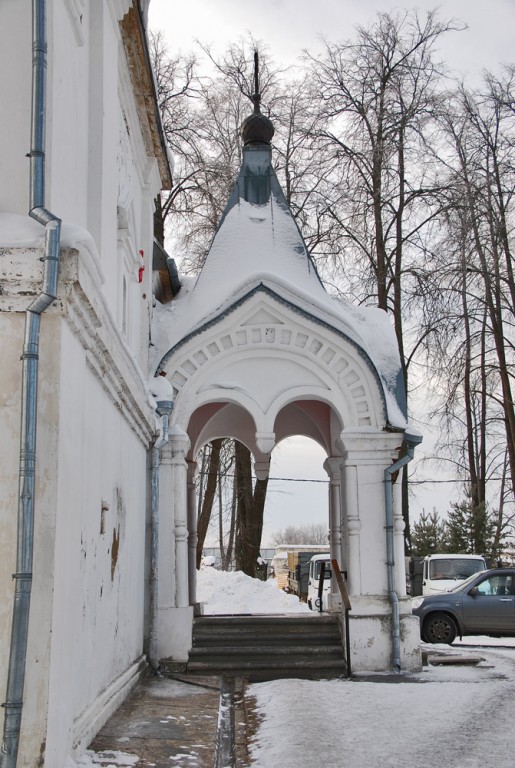 Лукианова мужская пустынь. Церковь Богоявления Господня, Лукьянцево (Александровский район, Владимирская область). архитектурные детали