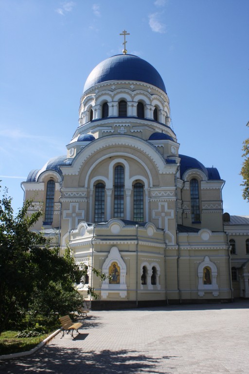 Тихонова пустынь. Собор Успения Пресвятой Богородицы, Льва Толстого, село (Дзержинский район, Калужская область). фасады