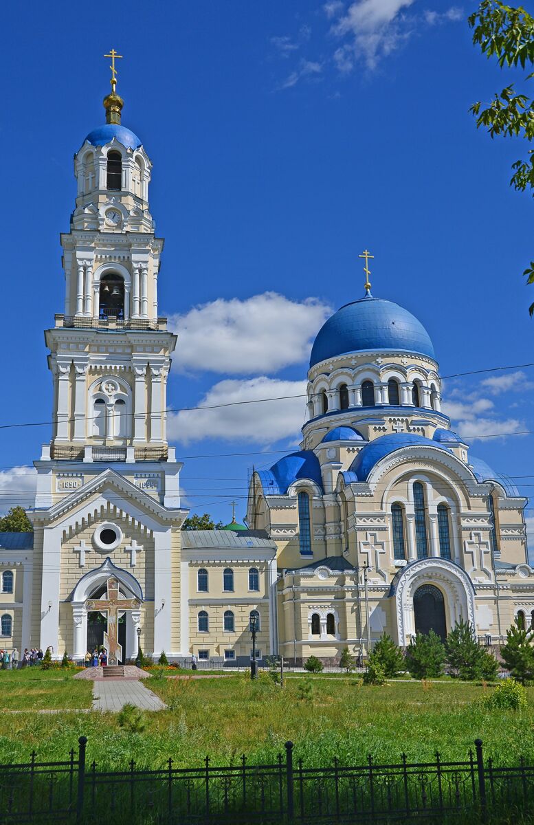 Тихонова пустынь. Собор Успения Пресвятой Богородицы, Льва Толстого, село (Дзержинский район, Калужская область). фасады