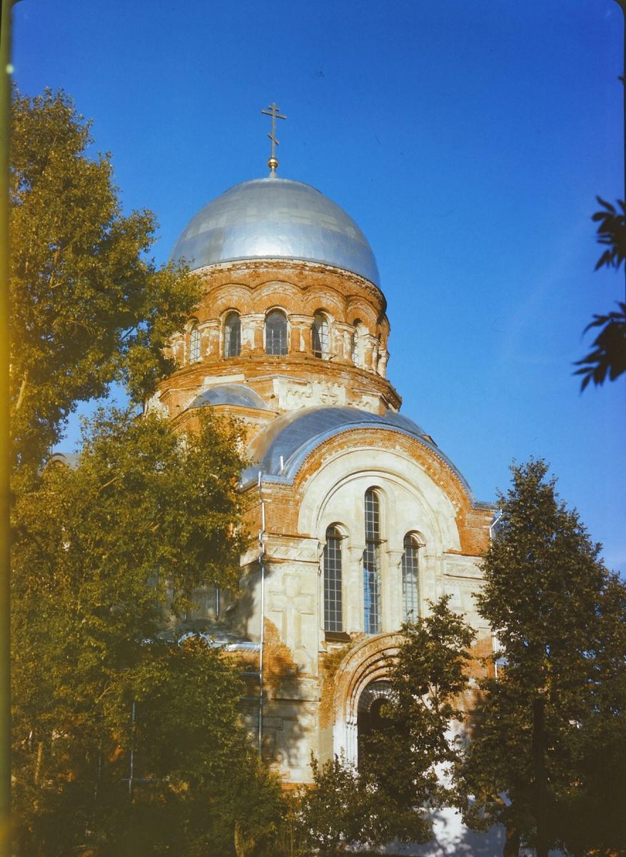 Тихонова пустынь. Собор Успения Пресвятой Богородицы, Льва Толстого, село (Дзержинский район, Калужская область). фасады
