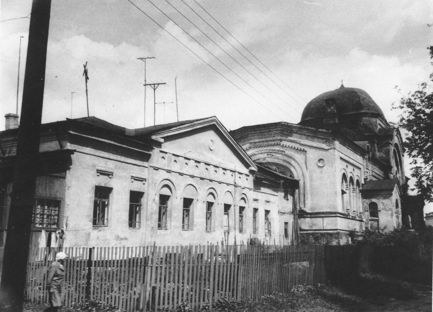Тихонова пустынь. Церковь Николая Чудотворца, Льва Толстого, село (Дзержинский район, Калужская область). дополнительная информация