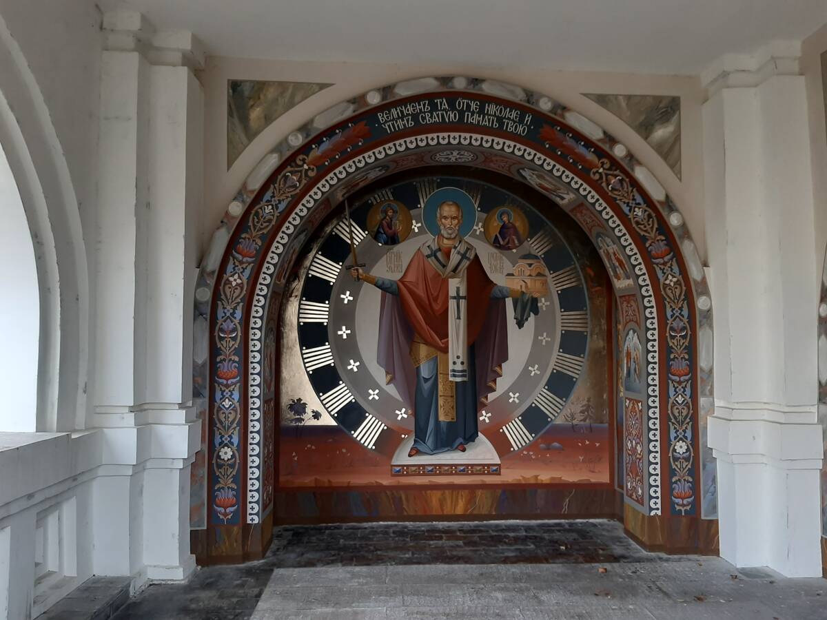 Тихонова пустынь. Церковь Николая Чудотворца, Льва Толстого, село (Дзержинский район, Калужская область). дополнительная информация, Икона при северном входе