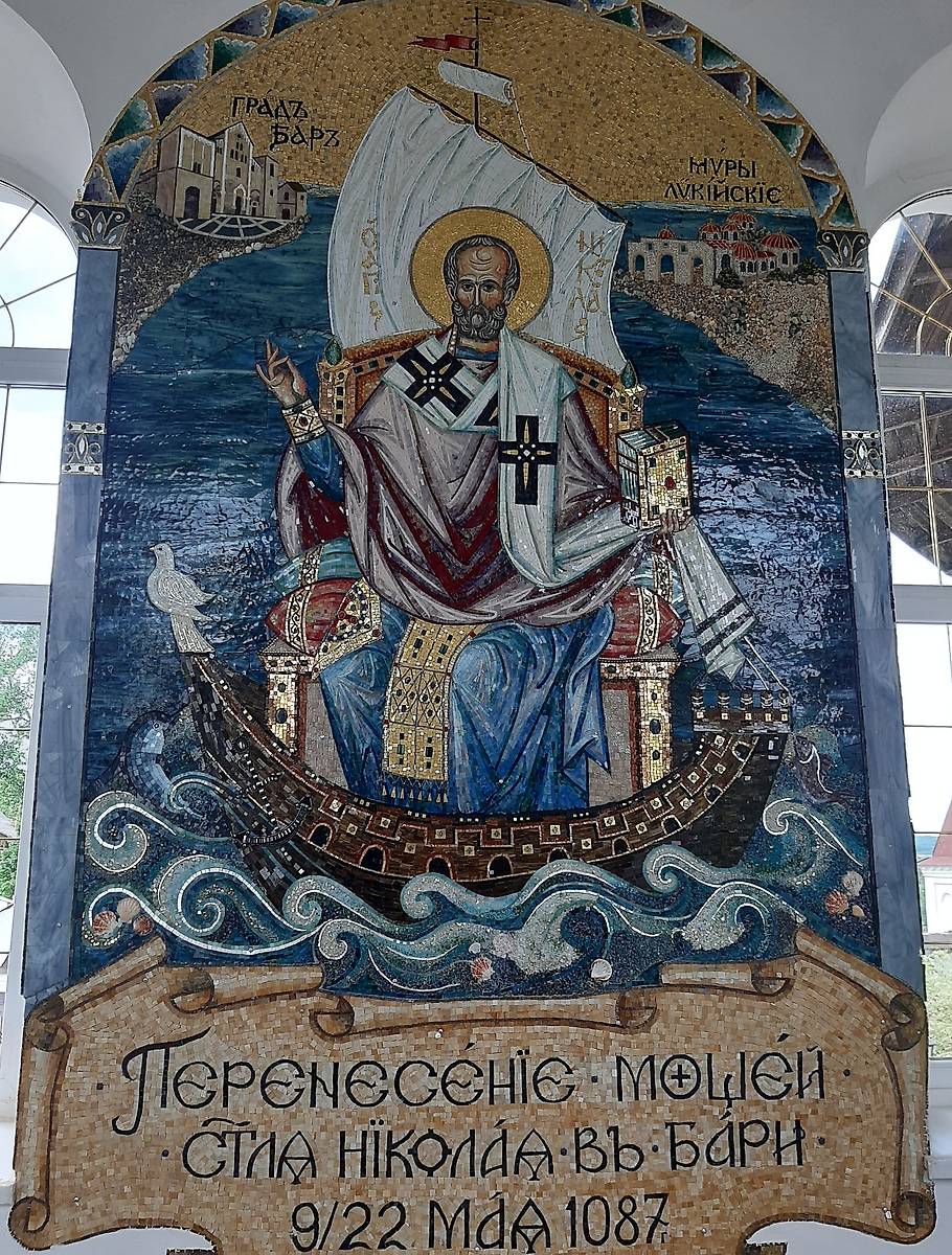 Мозаичная икона в притворе, интерьер и убранство. Николаевский Черноостровский монастырь. Собор Николая Чудотворца, Малоярославец (Малоярославецкий район, Калужская область)