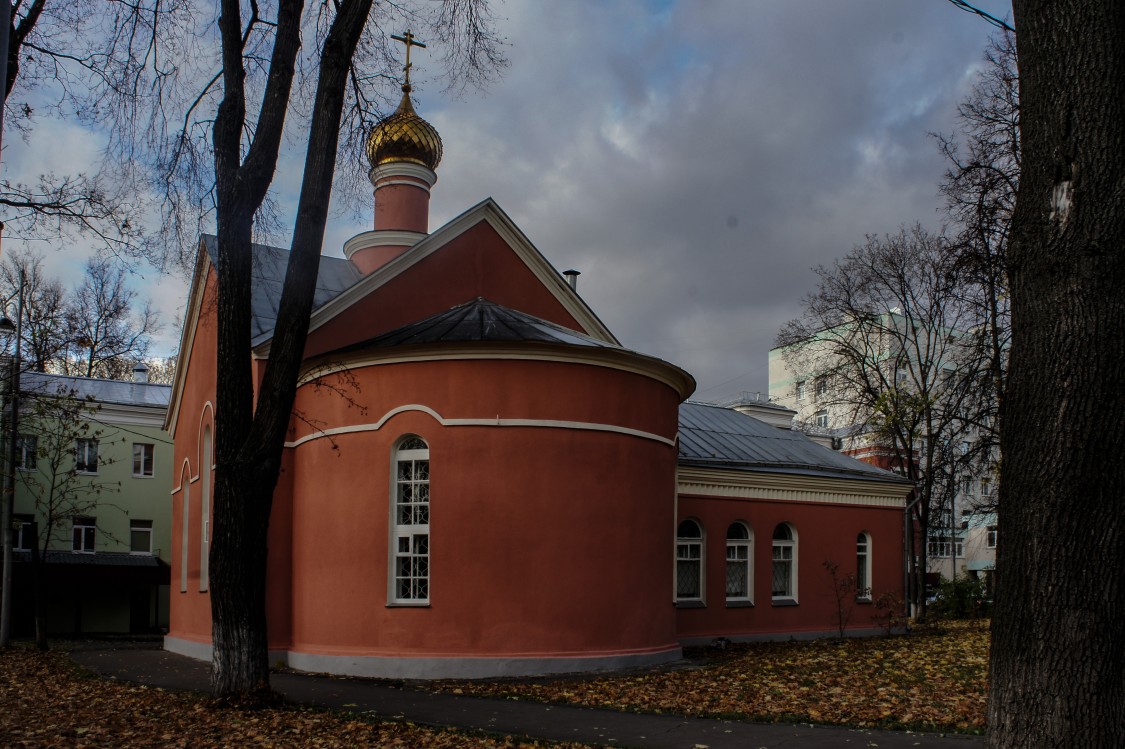 Лефортово. Домовая церковь Воскресения Словущего при Городской клинической больнице № 29. фасады