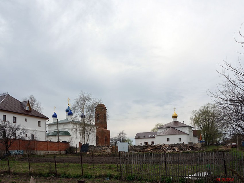 Лихвинский Успенский Гремячев монастырь, Гремячево (Перемышльский район, Калужская область). общий вид в ландшафте
